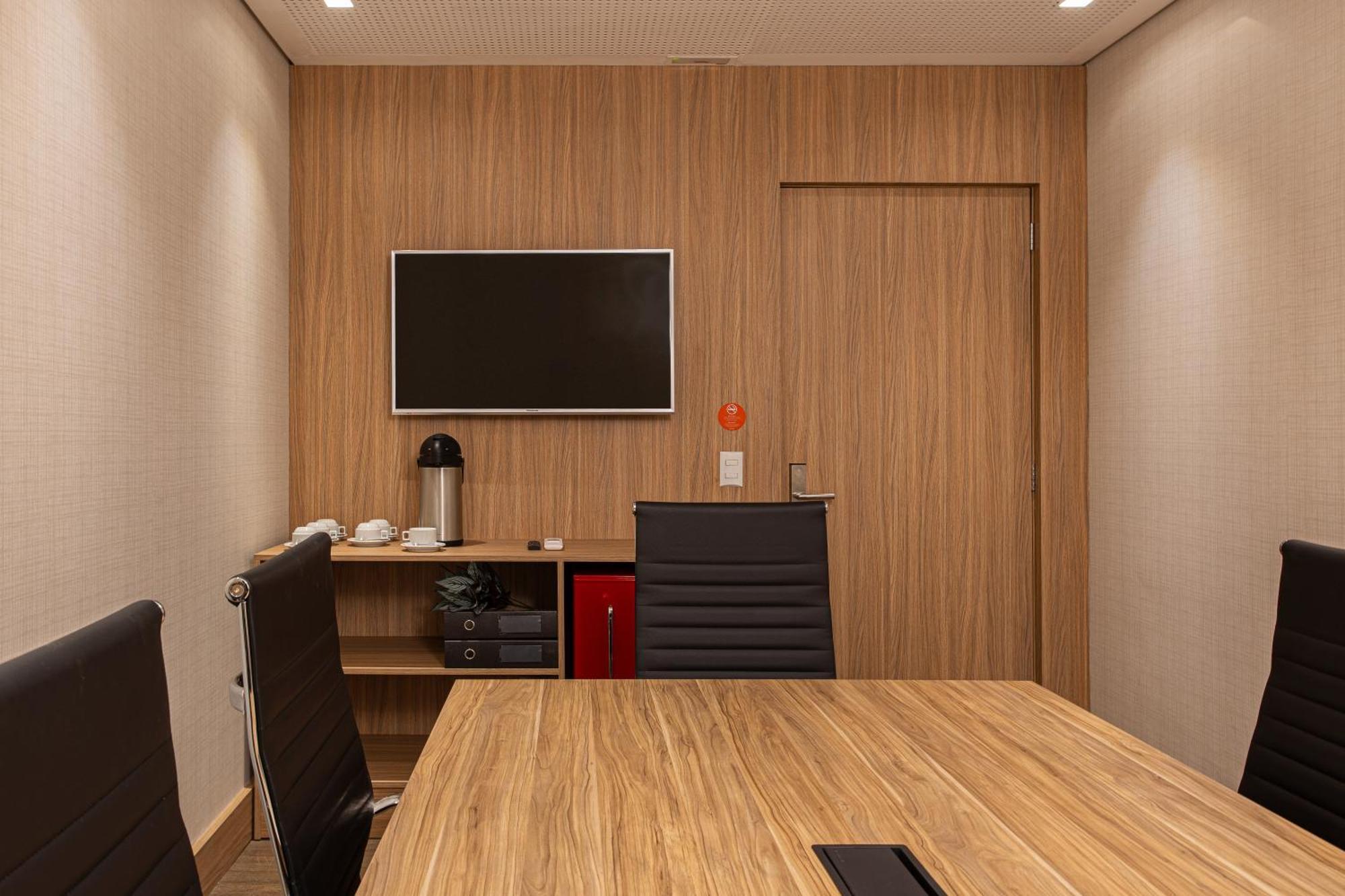 Hotel Moov פורטו אלגרה מראה חיצוני תמונה
